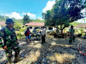 Polresta Banyuwangi dan Stake Holder Gerak Cepat Bantu Warga Terdampak Banjir-1