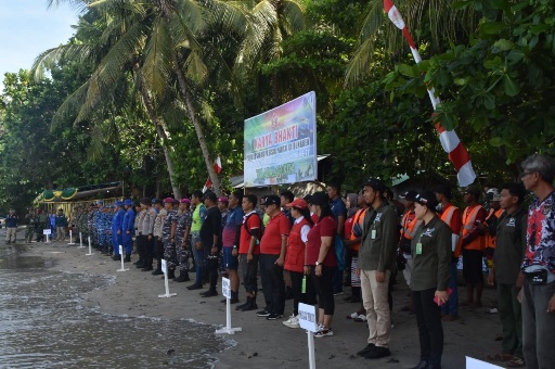 Personel Zona Bakamla Tengah