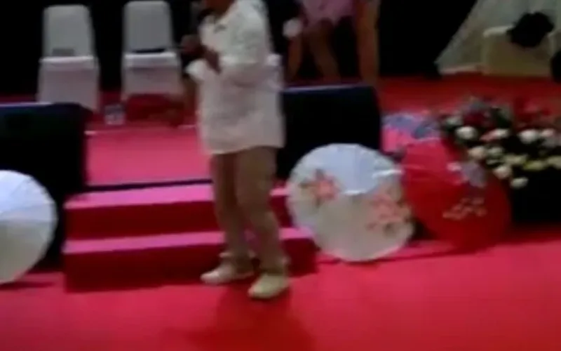 Kohang Selain Ngelawak, Suara Lengking Bikin Peserta Terhibur