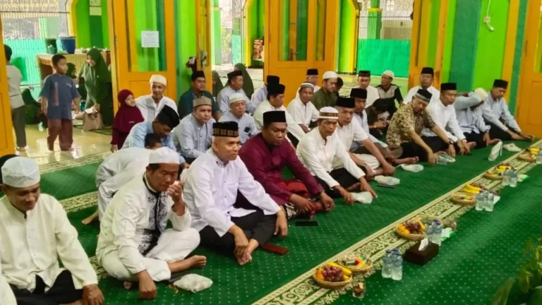 DKM Al-Muhajirin Perum TNI Puspa Raya Gelar Peringatan Isra’ Miraj