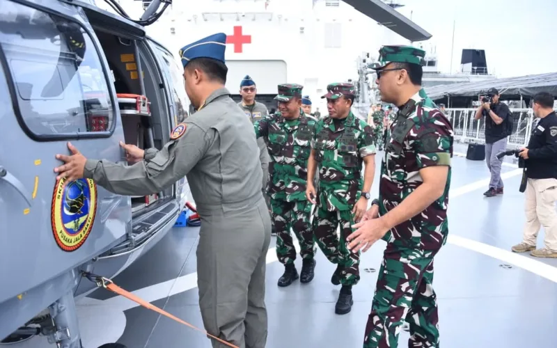 Asops Panglima TNI Cek Kesiapan Bantuan Kemanusiaan Ke Palestina 