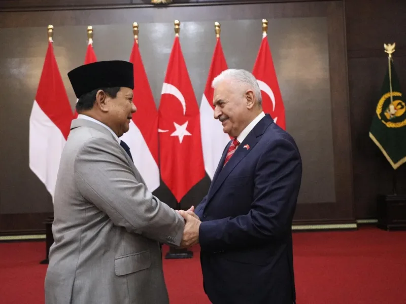 Menhan Prabowo Terima Kunjungan Mantan PM Turki di Kemhan