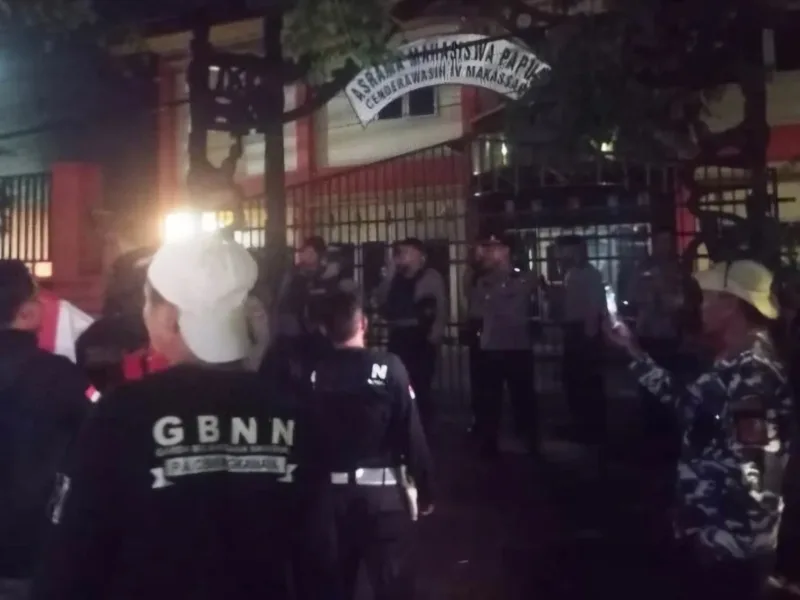 GBNN Kepung Asrama Mahasiswa Papua, Lokasi Berkibar Bendera Bintang Kejora