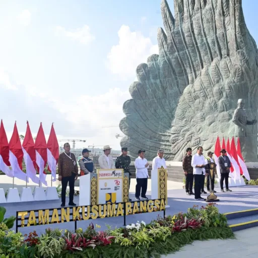 Panglima TNI Dampingi Presiden RI Groundbreaking dan Resmikan Infrastruktur di IKN