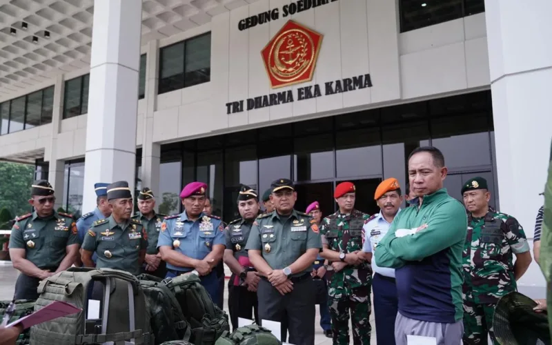 Panglima TNI Tinjau Gelar Bekal Kaporlap dan Kapsatlap Satgas Opsdagri Tahun 2025