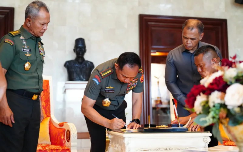 Panglima TNI Tandatangani MoU Pengamanan dan Pengawasan Kekayaan Negara
