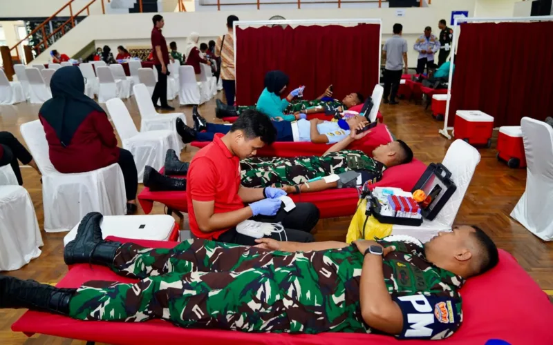 Peduli Sesama, Puspom TNI dan RSPAD Gatot Soebroto Gelar Donor Darah