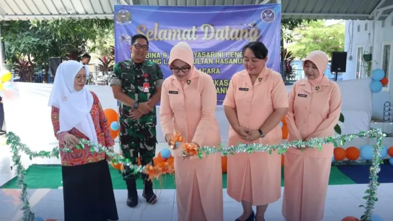 Ketua Yasarini Lanud Sultan Hasanuddin Resmikan Aula TK Angkasa 3