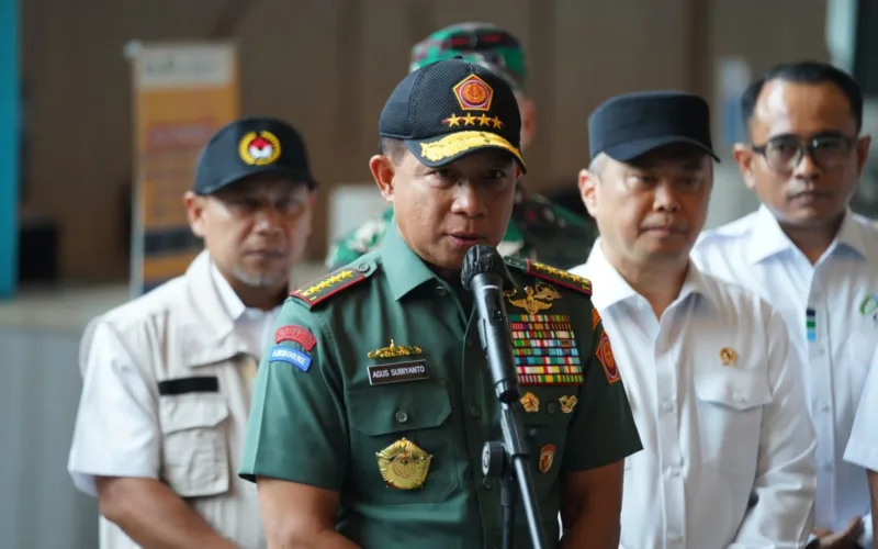 Panglima TNI Tinjau Pelaksanaan Misa Malam Natal di Gereja Katedral