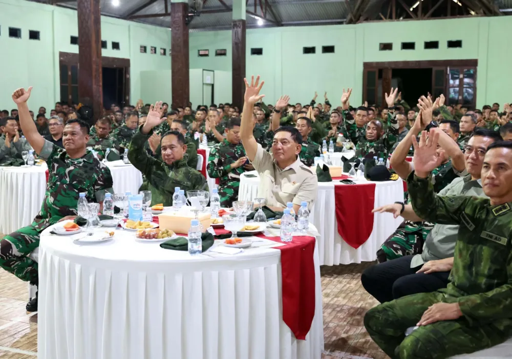 Menhan RI dan Panglima TNI Hadiri Malam Akrab Dengan Ribuan Prajurit
