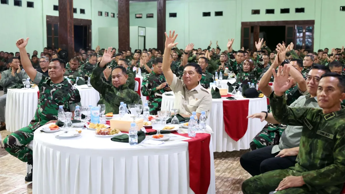 Menhan RI dan Panglima TNI Hadiri Malam Akrab Dengan Ribuan Prajurit