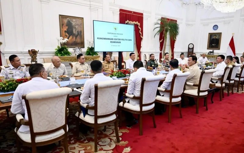 Rapat Terbatas  dan Makan Siang Bersama Presiden RI Bahas Isu Strategis