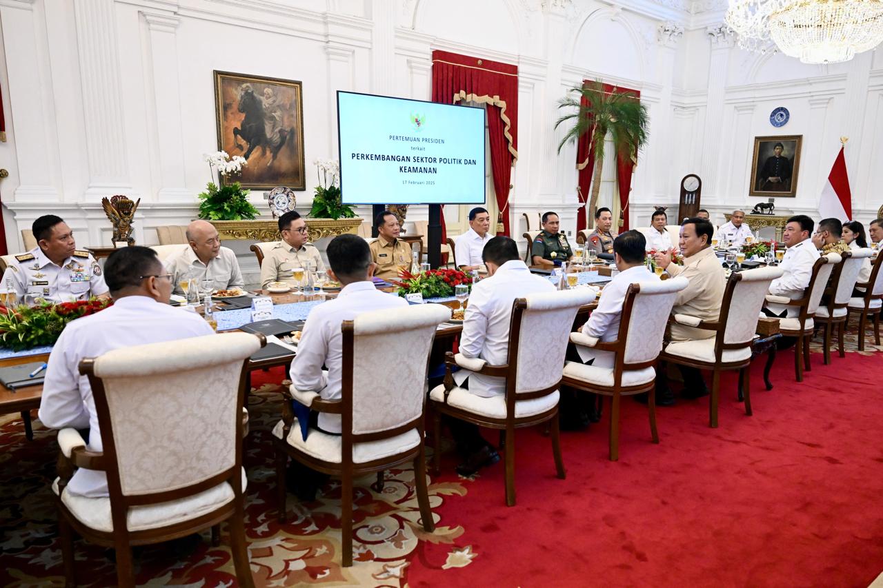 Rapat Terbatas dan Makan Siang Bersama Presiden RI Bahas Isu Strategis