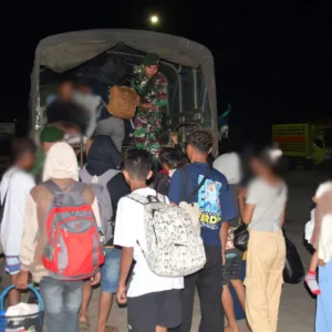 Aksi Sigap Subsatgas Penyelundupan TNI, Amankan 57 Pekerja Migran Ilegal di Nunukan