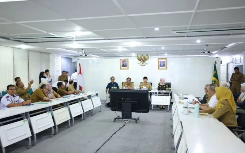 Pj. Bupati Bogor Pimpin Rapat Pengendalian Inflasi