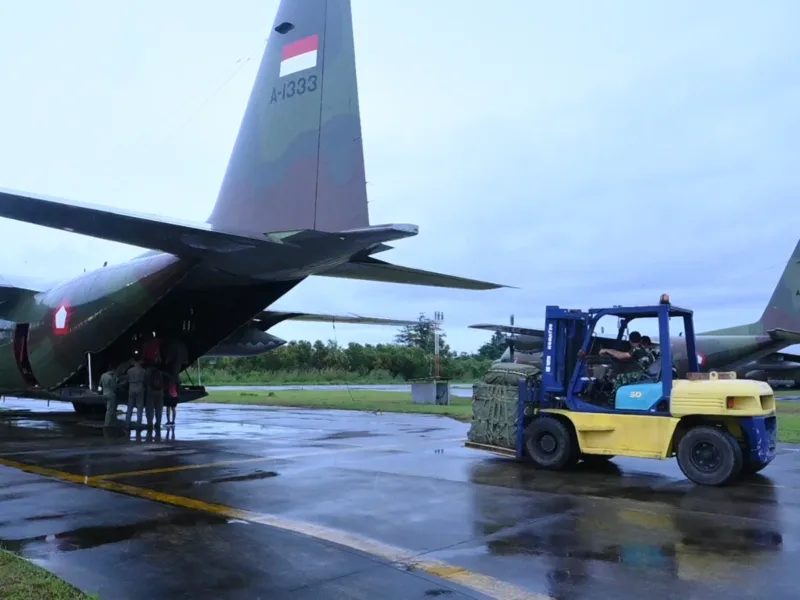 Dua Jet Tempur Sukhoi SU-27/30 Berhasil Hancurkan Sasaran Strategis Musuh Di AWR