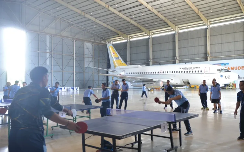 Jelang Peringatan HUT TNI AU Ke-79, Personel Lanud Sultan Hasanuddin Mengikuti Pertandingan Olahraga Antar Satuan