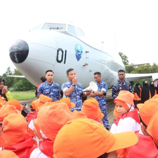 3.108 Siswa Sekolah Kunjungan Kedirgantaraan Di Lanud Sultan Hasanuddin