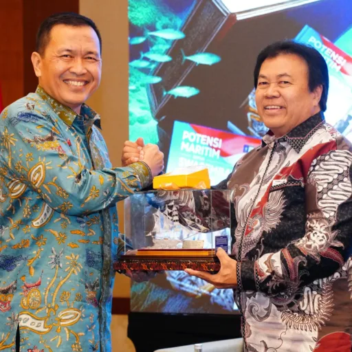Laksda TNI Edwin Tulis Buku Potensi Maritim Untuk Swasembada Pangan