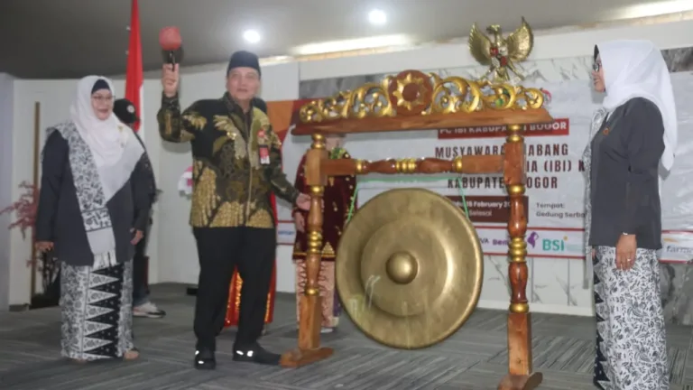 Pj. Bupati Bogor Apresiasi Peran Bidan dalam Peningkatan Kesehatan Masyarakat