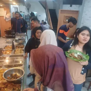 Kuliner Khas Cirebon Diburu Pemudik di Libur Idul Fitri  2025