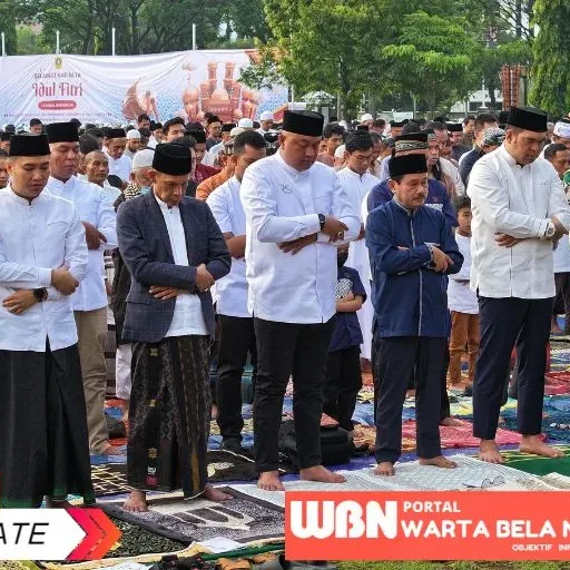 Bupati Bogor Rudy Susmanto dan Wabup Jaro Ade Laksanakan Shalat Idul Fitri