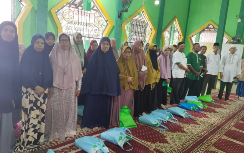 RW 12 Puspa Raya Bojong Baru Gelar Baksos