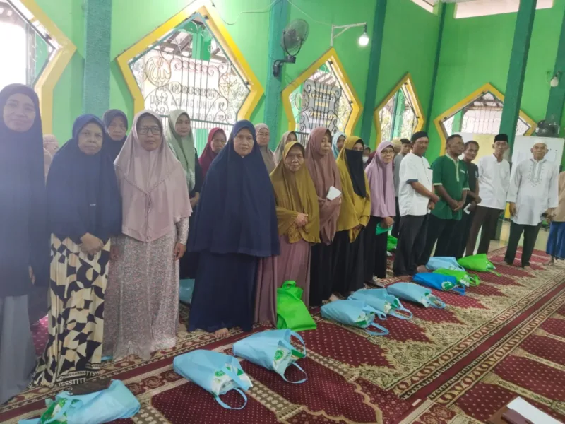 RW 12 Puspa Raya Bojong Baru Gelar Baksos