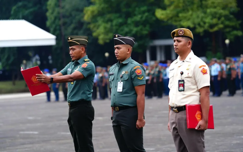 Mabes TNI Gelar Upacara Bendera 17-an, Asops Panglima TNI Tekankan Kesiapsiagaan dan Profesionalisme