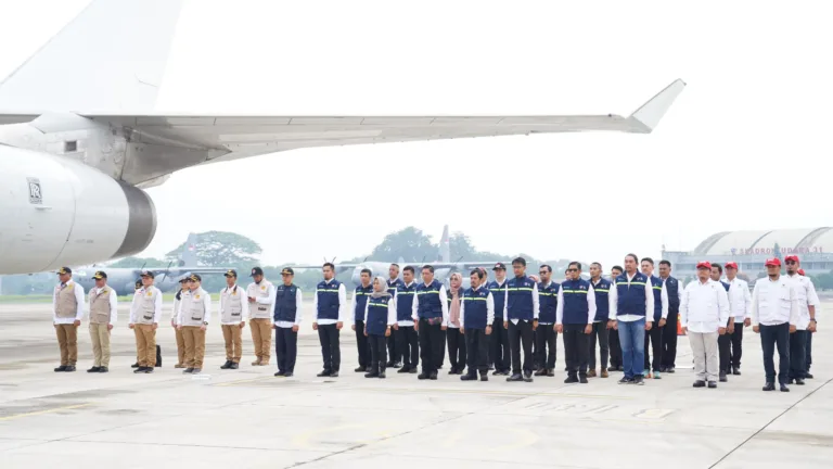 Panglima TNI Dampingi Menlu RI Lepas Bantuan Kemanusiaan Untuk Myanmar 