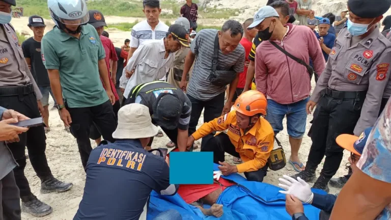 Pencarian Korban Longsor Tambang Gunung Kuda Dilanjutkan Besok