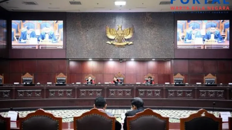 MK Putuskan Pendidikan Dasar 9 Tahun Gratis