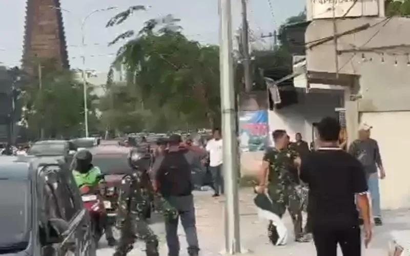 3 Personil TNI Bubarkan Konvoi Geng Motor di Medan