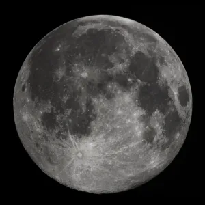 Fenomena “Strawberry Moon” Hiasi Langit Juni, Ini Makna di Baliknya