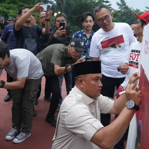 Bupati Rudy Susmanto Apresiasi Pameran Foto Resolusi Karya PFI Bogor