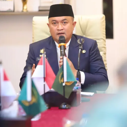 Bupati Bogor Terima Aspirasi Mahasiwa, Tegaskan Komitmen Membangun