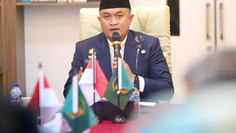 Bupati Bogor Terima Aspirasi Mahasiwa, Tegaskan Komitmen Membangun