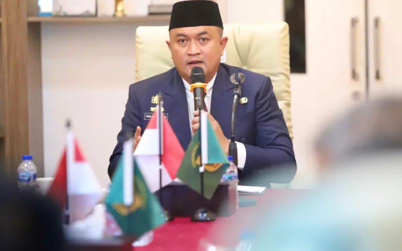 Bupati Bogor Terima Aspirasi Mahasiwa, Tegaskan Komitmen Membangun