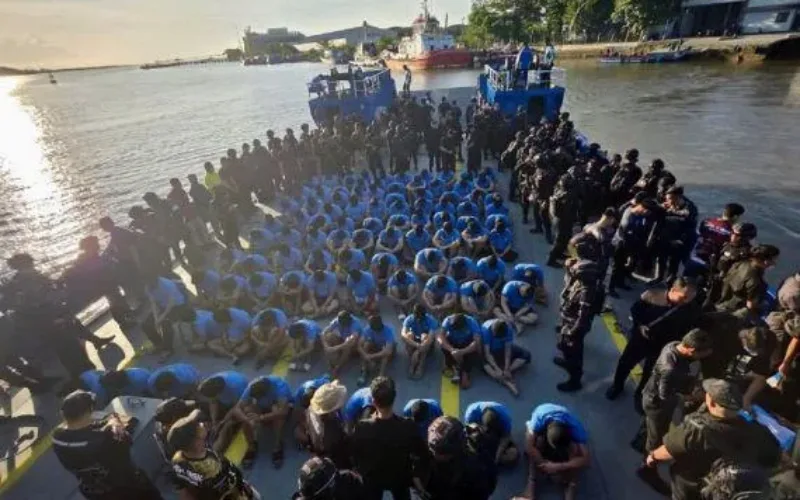 100 Napi Beresiko Tinggi dan Kerap Berulah,  Dipindahkan ke Nusakambangan