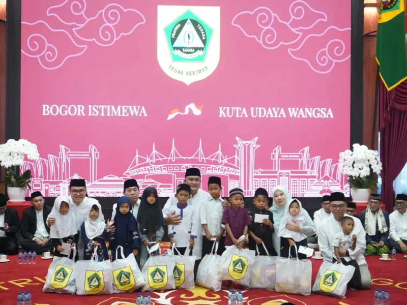 Santunan Anak Yatim 1 Muharram oleh Bupati Rudy Susmanto