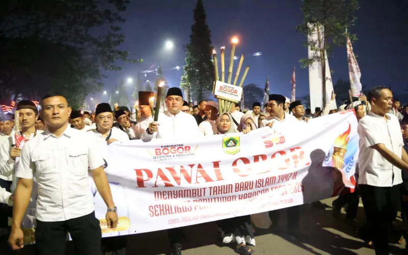 Pawai Obor Tutup HJB ke-543 Bersama Bupati Rudy Susmanto