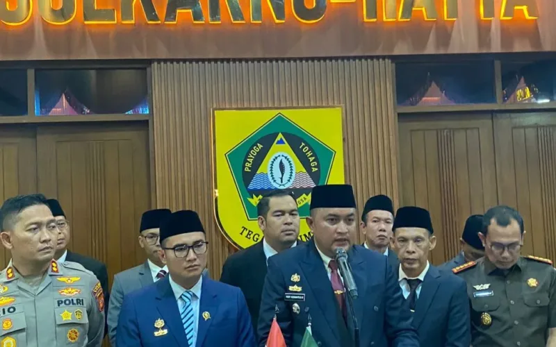 Bupati Bogor Melantik 13 Kepala Dinas