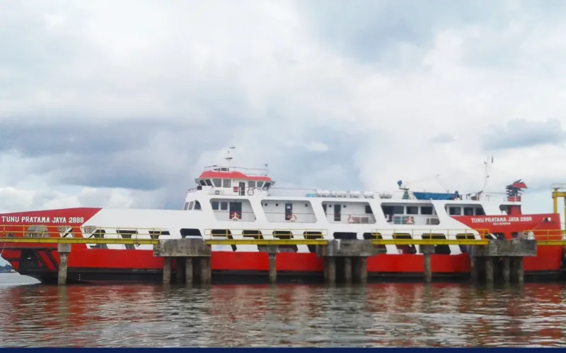 Empat Jenazah Korban KMP Tunu Pratama Jaya Ditemukan di Pantai Pebuahan