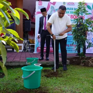 Bupati Bogor Instruksikan 1 ASN 1 Pohon dan Lubang Biopori