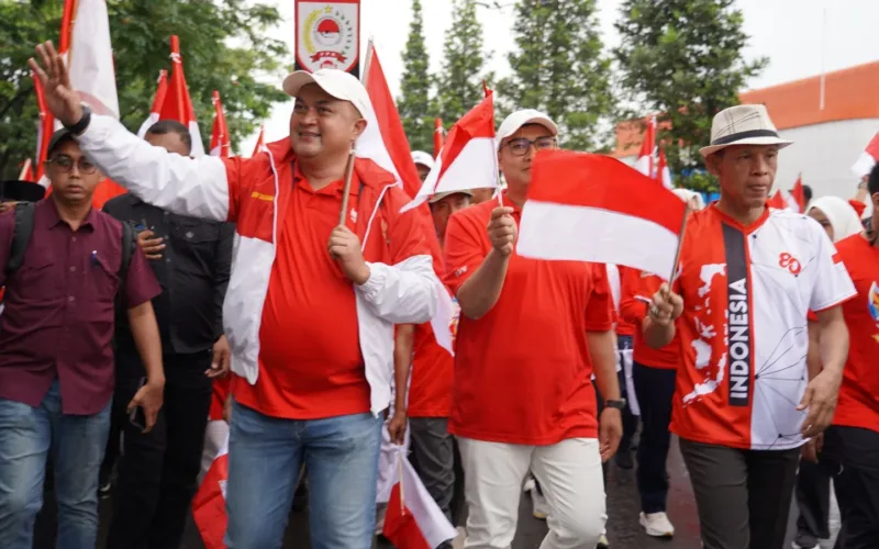 Bupati Bogor Pimpin Kirab Merah Putih Raksasa Sepanjang 600 Meter