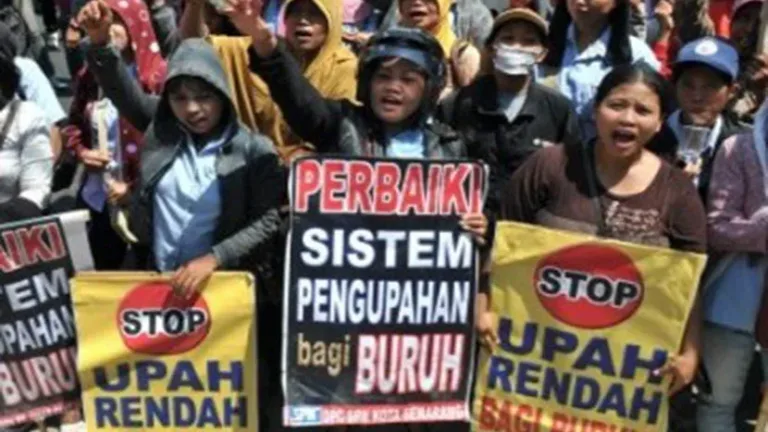 Demo Buruh 28 Agustus 2025, Ribuan Pekerja Tuntut Hapus Outsourcing dan Tolak Upah Murah