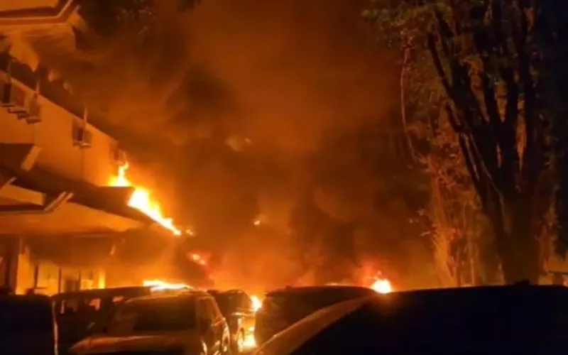 Kericuhan Pembakaran DPRD Makassar 3 Tewas