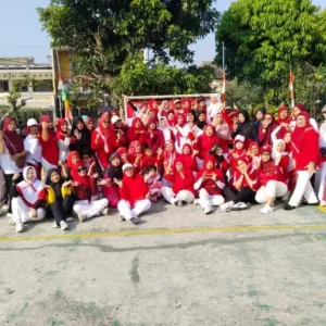 Semangat HUT RI ke-80, Warga RW 12 Bojong Baru Gelar Lomba Kebersihan