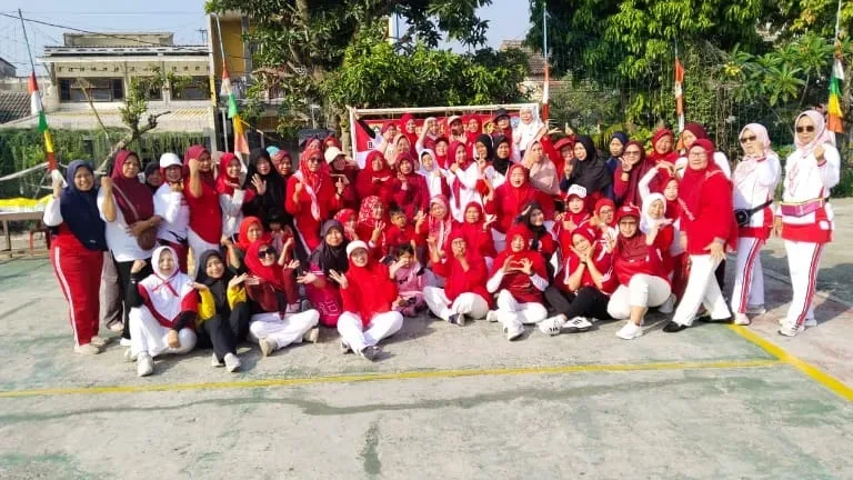Semangat HUT RI ke-80, Warga RW 12 Bojong Baru Gelar Lomba Kebersihan