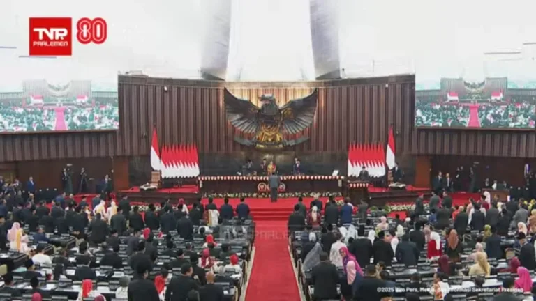 Prabowo Peringatkan Jenderal TNI-Polri Terlibat Tambang Ilegal